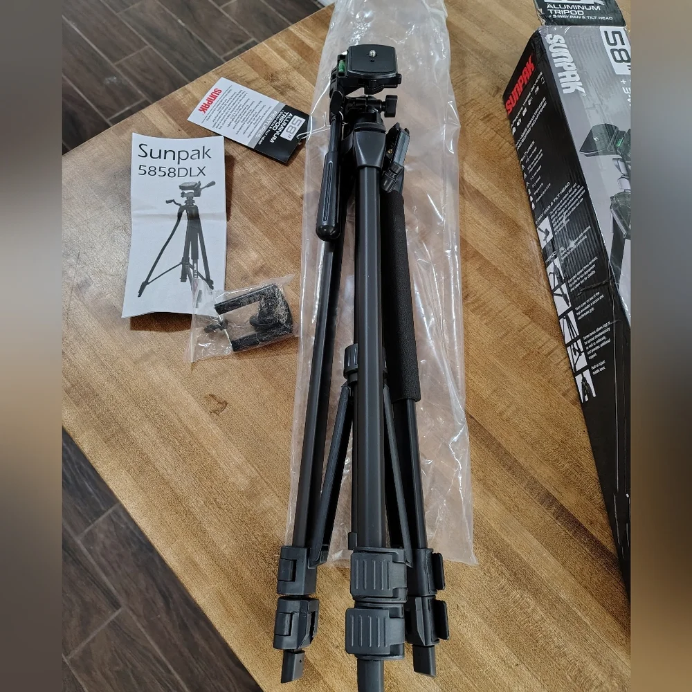 Tripod Sunpak 5858D 3 Section Aluminum Tripod with 3-Way Pan/Tilt Head SPORTS